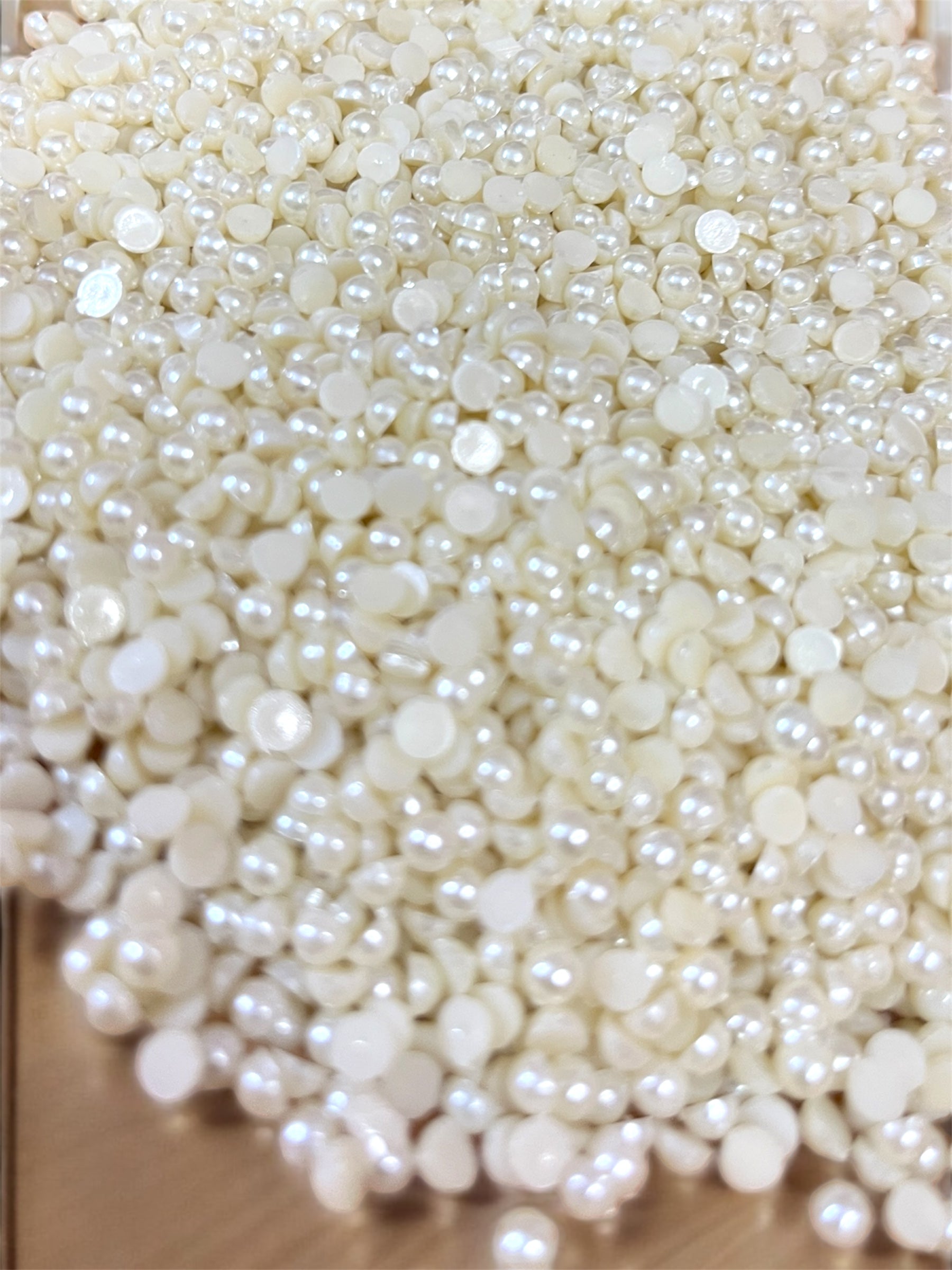 Sermi-Circle pearl charms